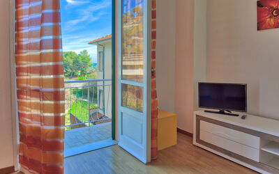 Apartment Felicita San Lorenzo Al Mare