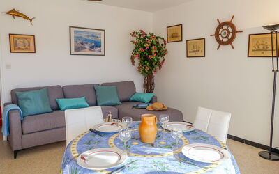 Accommodation:&nbsp;Les Cyclades 330.9