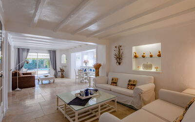 Villa Cyrnos
