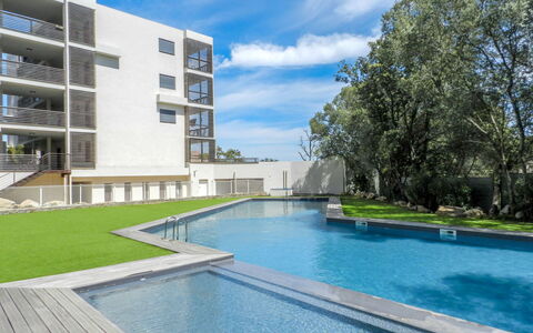 Porto Vecchio 120: Water, Sky, Cloud, Plant, Daytime, Property, Building, Swimming Pool, Azure, Window