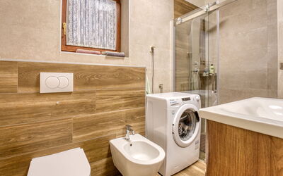 Accommodation:&nbsp;Nives 106.1