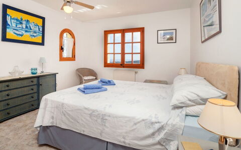 Lausanne: Bedroom, Furniture, Bed, Room, Bed Sheet, Property, Bedding, Wall, Bed Frame, Ceiling