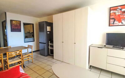 Accommodation:&nbsp;Les Mandariniers 320.2