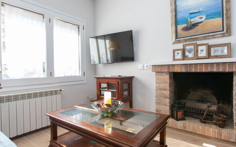 Mas Companys: Table, Property, Furniture, Window, Wood, Living Room, Interior Design, Couch, Floor, Flooring