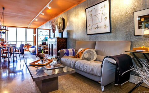 Torre del Castillo: Picture Frame, Table, Furniture, Couch, Property, Lighting, Comfort, Studio Couch, Interior Design, Wood