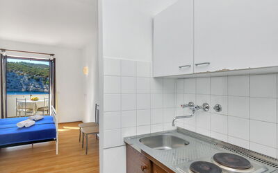 Accommodation:&nbsp;Cico 100.1