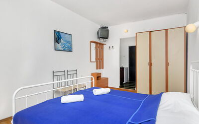 Accommodation:&nbsp;Cico 100.1