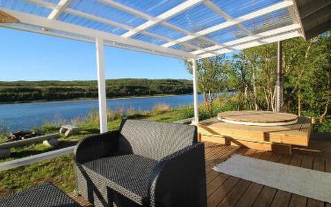 Karetörmä: Rural Area, Hill Station, Village, Mountain Range, Valley, Mountain Village, Alps, Eco Hotel, Balcony, Hotel