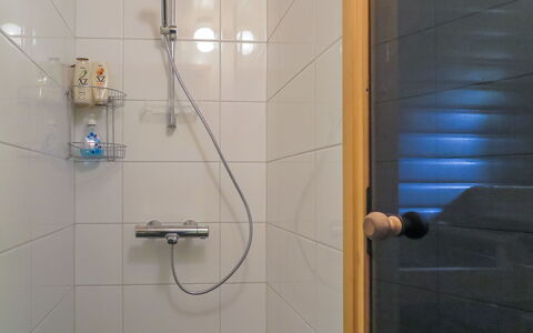 Aslakit B: Bathroom, Plumbing Fixture, Shower Head, Flooring, Shower, Shower Bar, Interior Design, Plumbing, Floor, Shower Panel