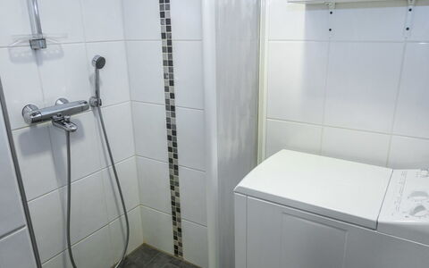 Ruka Snow and Sun 2: Plumbing Fixture, Flooring, Floor, Bathroom, Interior Design, Plumbing, Washing Machine, Shower, Tile, Tap
