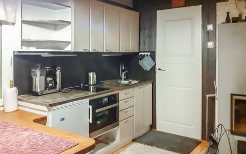 Kaukosaaren Ahonlaita: Kitchen Appliance, Kitchen, Countertop, Major Appliance, Furniture, Cabinetry, Flooring, Wood, Interior Design, Home Appliance