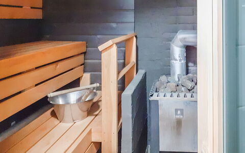 Kaukosaaren Ahonlaita: Hardwood, Wood Stain, Sauna
