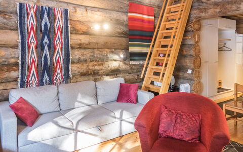 Pajuruka B5: Furniture, Interior Design, Flooring, Wood, Floor, Wood Flooring, Room, Ceiling, Home, Lighting