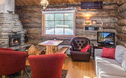 Pajuruka B5: Wood, Cottage, Log Cabin, Furniture, Home, Living Room, Hardwood, Wood Stain, Lumber, Chair