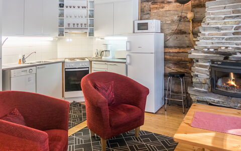 Pajuruka B5: Furniture, Interior Design, Wood, Flooring, Floor, Ceiling, Room, Living Room, Apartment, Chair