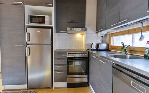 Rukapahta 5: Kitchen Appliance, Kitchen, Major Appliance, Countertop, Cabinetry, Home Appliance, Wood, Flooring, Interior Design, Kitchen Sink