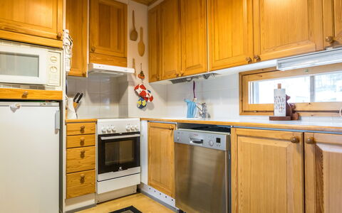 Palokärki: Kitchen, Kitchen Appliance, Countertop, Major Appliance, Cabinetry, Wood, Interior Design, Home Appliance, Flooring, Cupboard