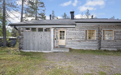 Karhunpesä: Wood, Siding, Cottage, House, Home, Plank, Garden Buildings, Log Cabin, Hardwood, Porch