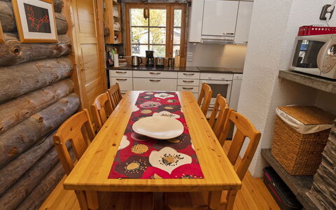 Karhunpesä: Wood, Siding, Cottage, House, Home, Plank, Garden Buildings, Log Cabin, Hardwood, Porch