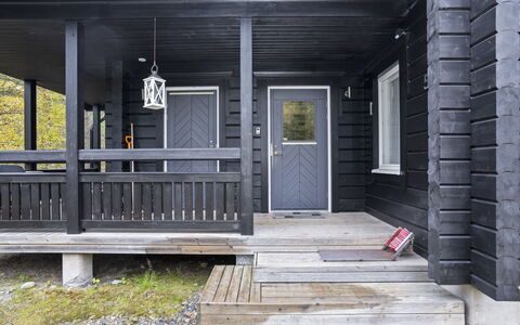 Vuosselin Kataja 5: Wood, Floor, Flooring, Hardwood, Plank, Door, Porch, Wood Stain, Wood Flooring, Deck