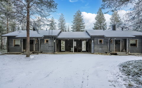 Pohjaskoti a: Wood, Siding, Cottage, House, Home, Plank, Garden Buildings, Log Cabin, Hardwood, Porch