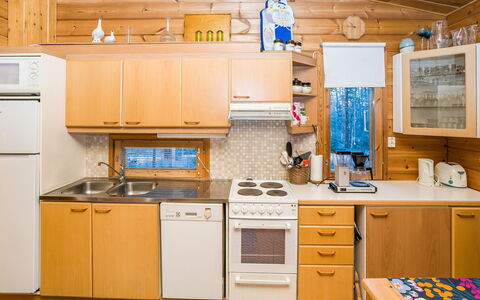 Pohjaskoti a: Wood, Siding, Cottage, House, Home, Plank, Garden Buildings, Log Cabin, Hardwood, Porch
