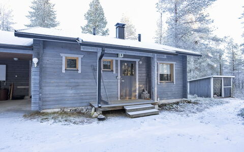 Pohjaskoti B: Wood, Siding, Cottage, House, Home, Plank, Garden Buildings, Log Cabin, Hardwood, Porch