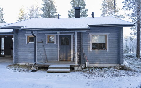 Pohjaskoti B: Wood, Siding, Cottage, House, Home, Plank, Garden Buildings, Log Cabin, Hardwood, Porch