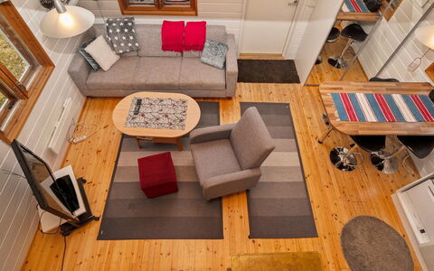 Kaukosaaren Ahonrinne: Furniture, Flooring, Floor, Couch, Interior Design, Wood, Living Room, Wood Flooring, Apartment, Room