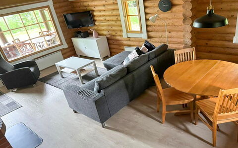 Metsä-Pihlaja: Waterway, Bank, Watercourse, Lake, Cottage, Forest, Channel, Reservoir, Log Cabin