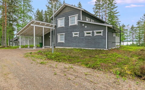 Paltamon Golfhovi B: Waterway, Bank, Watercourse, Lake, Cottage, Forest, Channel, Reservoir, Log Cabin