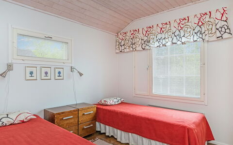 Paltamon Golfhovi B: Cottage, House, Home, Garden Buildings, Siding, Log Cabin, Farmhouse, Estate, Shed, Yard