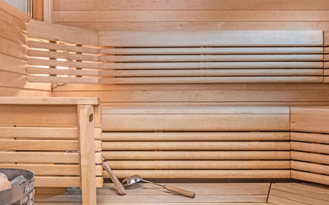 Paltamon Golfhovi B: Cottage, House, Home, Garden Buildings, Siding, Log Cabin, Farmhouse, Estate, Shed, Yard