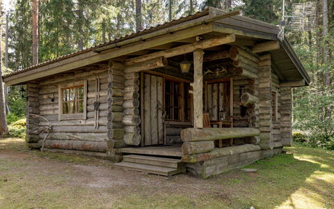 Rinnekämppä: Grass, House, Cottage, Land Lot, Home, Estate, Lawn, Siding, Farmhouse, Porch