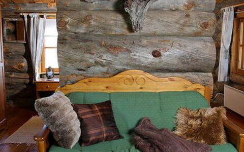 Alppimaja: Tree, Bank, House, Cottage, Lake, Pond, Forest, Log Cabin