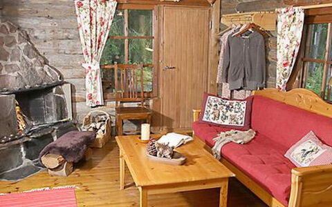 Divaanikivi: Grass, House, Cottage, Land Lot, Home, Estate, Lawn, Siding, Farmhouse, Porch