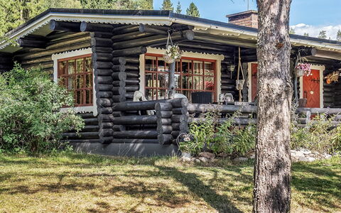 Hilupilttuu: Waterway, Bank, Watercourse, Lake, Cottage, Forest, Channel, Reservoir, Log Cabin