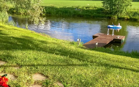 Hilupilttuu: Waterway, Bank, Watercourse, Lake, Cottage, Forest, Channel, Reservoir, Log Cabin