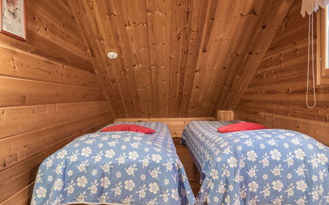 Nurmennunnu: Wood, Snow, Winter, Cottage, Freezing, Home, Log Cabin, Larch, Siding