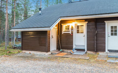 Nurmennunnu: Wood, Snow, Winter, Cottage, Freezing, Home, Log Cabin, Larch, Siding