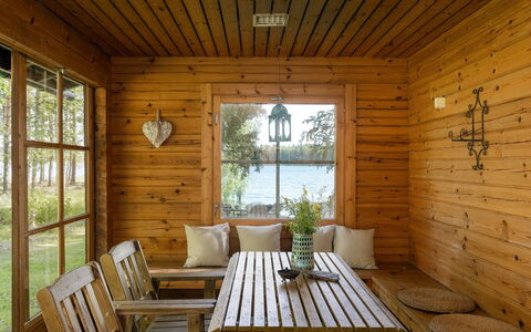 Joutsenlahti: Tree, Bank, House, Cottage, Lake, Pond, Forest, Log Cabin