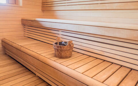 Holy Lake Chalet B: Wood, Siding, Cottage, House, Home, Plank, Garden Buildings, Log Cabin, Hardwood, Porch