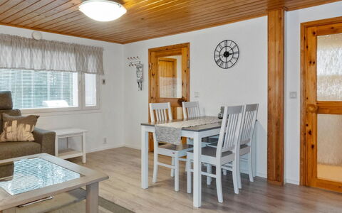 Järvelä: Waterway, Bank, Watercourse, Lake, Cottage, Forest, Channel, Reservoir, Log Cabin