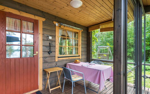 Metsä-Iivari: Window, Home, Wood, House, Siding, Cottage, Roof, Freezing, Sash Window, Slope
