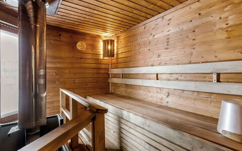 Mustijoenranta: Tree, Bank, House, Cottage, Lake, Pond, Forest, Log Cabin