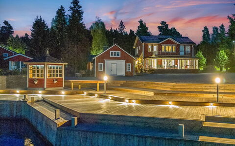 Villa Eriksberg: Waterway, Bank, Watercourse, Lake, Cottage, Forest, Channel, Reservoir, Log Cabin