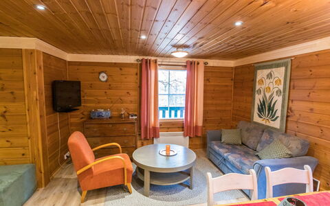 Suvantovirta: Wood, Ceiling, Floor, Flooring, Wood Stain, Hardwood, Log Cabin, Cottage, Plank, Lumber