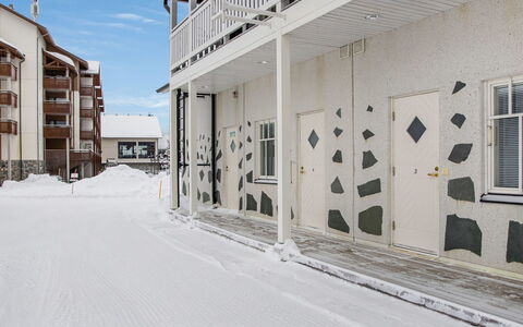 Vaeltajankulma Huoneisto 3: Cottage, House, Home, Garden Buildings, Siding, Log Cabin, Farmhouse, Estate, Shed, Yard