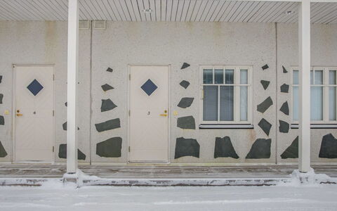 Vaeltajankulma Huoneisto 3: Cottage, House, Home, Garden Buildings, Siding, Log Cabin, Farmhouse, Estate, Shed, Yard