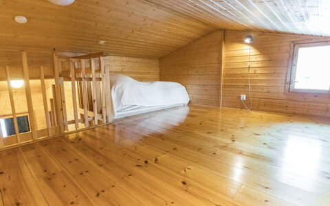 Ylläsrova B5 Kasku: Waterway, Bank, Watercourse, Lake, Cottage, Forest, Channel, Reservoir, Log Cabin